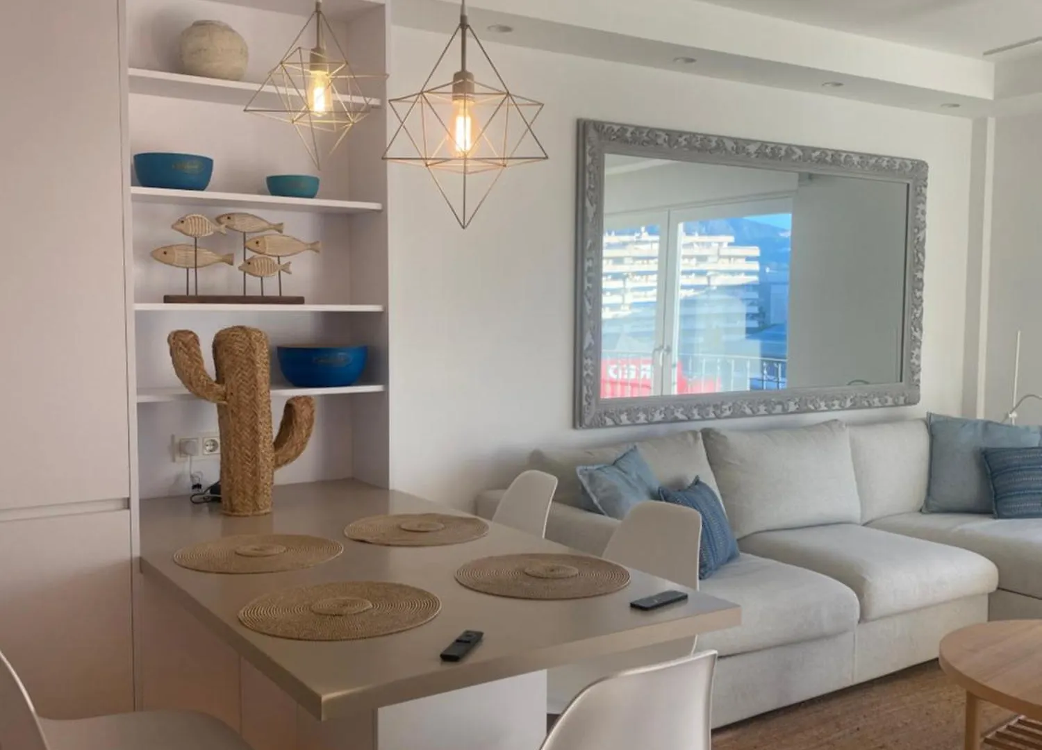 Modern New Apartment, Sea View And Private Parking Marbella